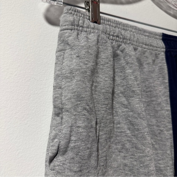 Vintage Umbro Gray Navy Blue Logo Two-Toned Sweat Shorts Youth Size XL 16/18 - Picture 4 of 15